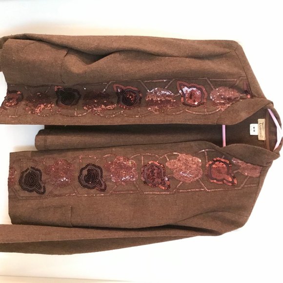 Maternity and Post-partum (breast-feeding) - Picture 2 of 11